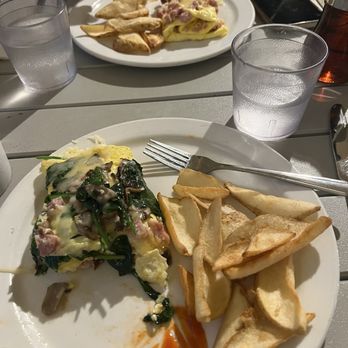 Kihei Caffe Lahaina - Omelettes with potatoes - Breakfast & Brunch Near Me - Lahaina, Hawaii