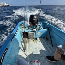 Angeles Fleet - Poorly maintained boat which DOES NOT match the pics on the website