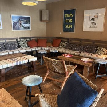 Hushy's Sandwiches - Seating area - Sandwiches Near Me - Seattle, Washington