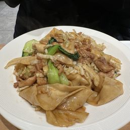 Stirfry noodles with thick noodle option Stirfry noodles with thick noodle option