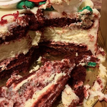 La Bon Bake Shoppes - Look how much cream cheese icing is in the middle. There's practically not cake. - Bakeries Near Me - Woodbridge, New Jersey