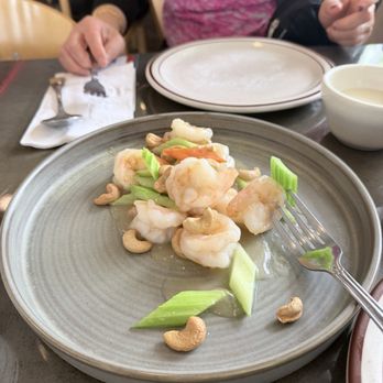 Best Wok - Prawn with walnuts - Chinese Near Me - Bellevue, Washington Best Wok - Prawn with walnuts - Chinese Near Me - Bellevue, Washington