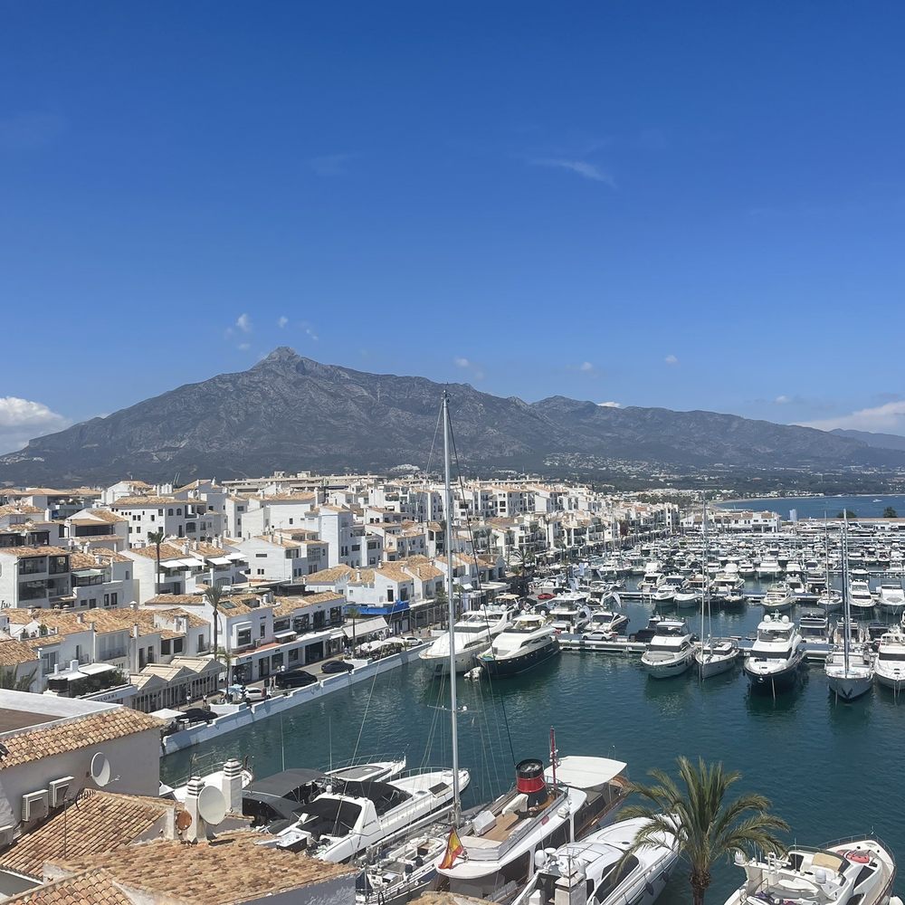 Benabola - Sky Lounge - Hotels Near Me - Marbella, Massachusetts