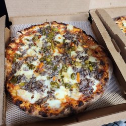 Marino's Wood Fire Pizza - Piccante pizza