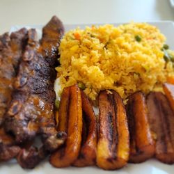 Rosa’s BBQ - Beef short rib plate