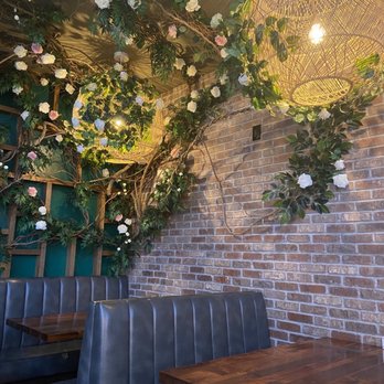 Ni Ramen - Gorgeous interior - Ramen Near Me - Lynbrook, New York