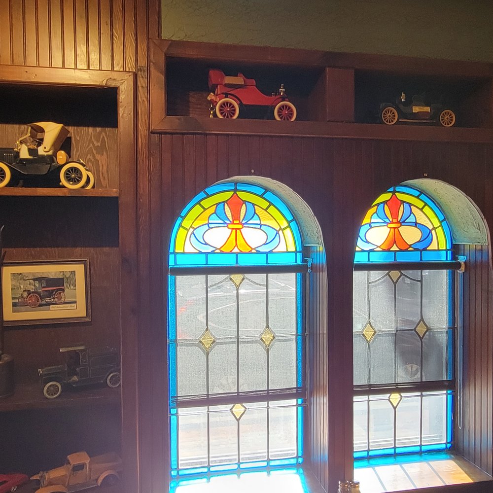 Houligans Steak & Seafood Pub - Street Window - Seafood Near Me - Eau Claire, Wisconsin