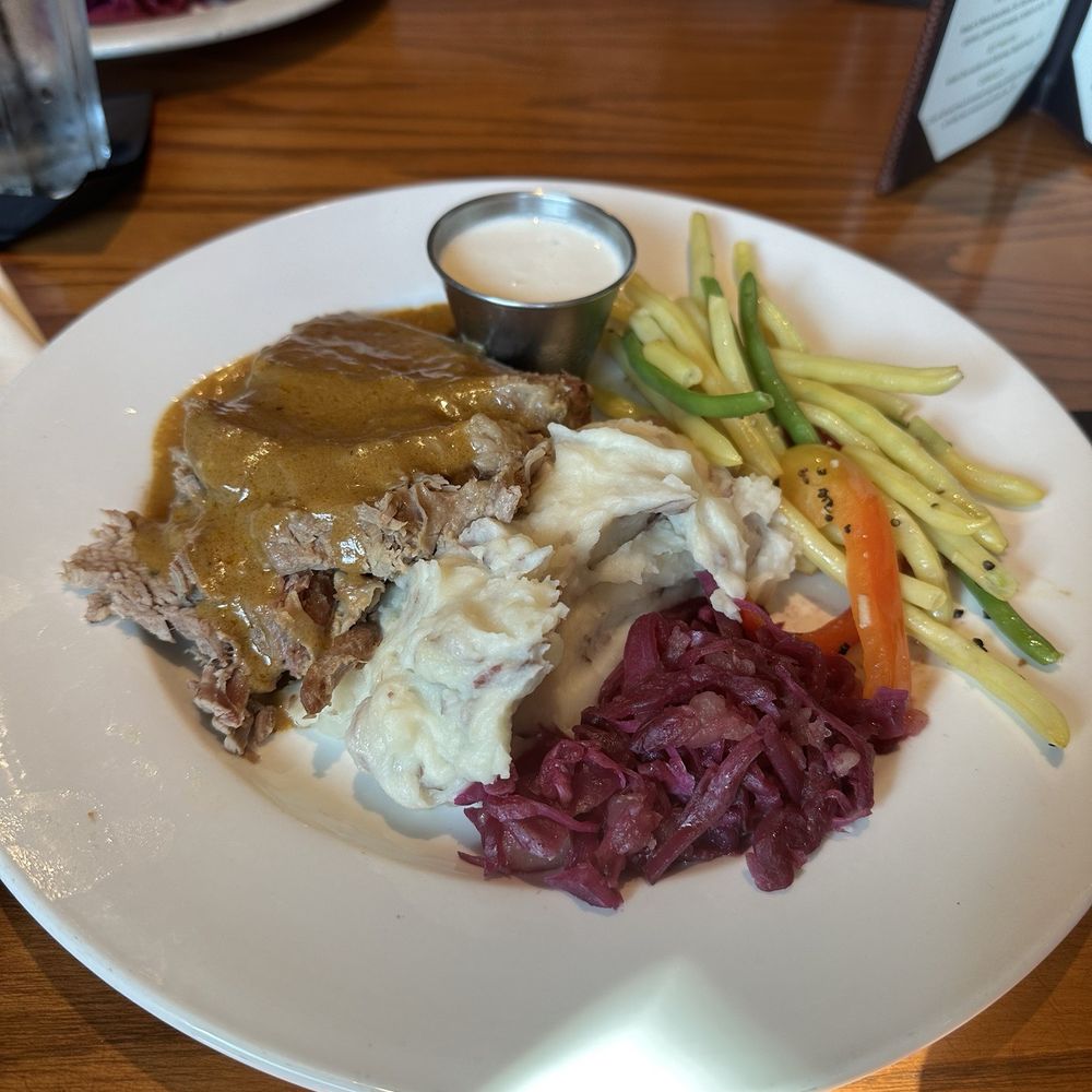 Cedar Creek Inn - Pot Roast - New American Near Me - Brea, California Cedar Creek Inn - Pot Roast - New American Near Me - Brea, California