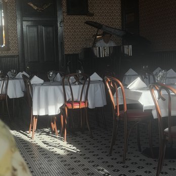 Centralia House Restaurant - Live entertainment - Steakhouses Near Me - Centralia, Illinois