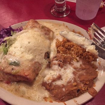 Aunt Chiladas - Pollo Fundido with the El Jefe in the background - Mexican Near Me - Phoenix, Arizona