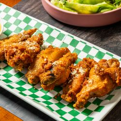Pho Bulous - Garlic Chicken Wings