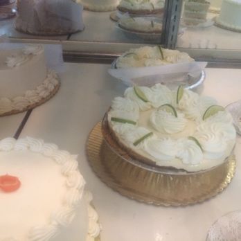 Mae's Cafe & Bakery - Pies & cakes - Breakfast & Brunch Near Me - Bath, Maine