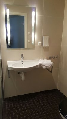 First Hotel Statt by null
