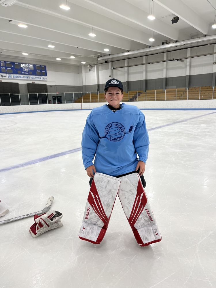 Walos Hockey Academy Logo