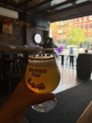 Lilly's Craft and Kitchen by null