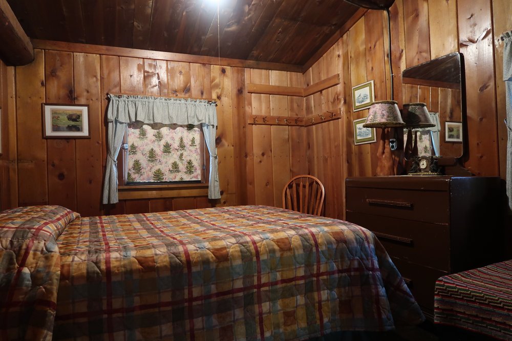 CAMP CUSTER LOG CABINS 56 Photos Vacation Rentals 11705 Elliott