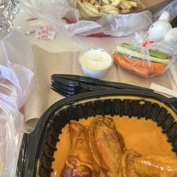 Epic Wings - 6 pc Chicken Wings Meal - Chicken Wings Near Me - Vista, California