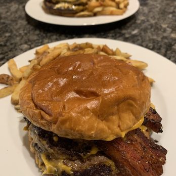 Au Cheval - Take-out order - Bars Near Me - Chicago, Illinois Au Cheval - Take-out order - Bars Near Me - Chicago, Illinois