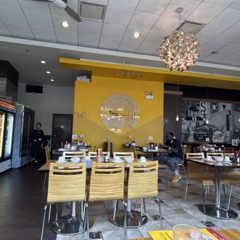 Lasalle Cafe Luna - Breakfast & Brunch Near Me - Chicago, Illinois