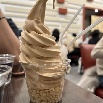 Lala Spicy Lab - Black tea soft serve - Chinese Near Me - Toronto, Ontario Lala Spicy Lab - Black tea soft serve - Chinese Near Me - Toronto, Ontario