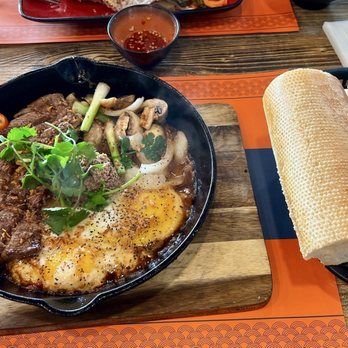Lac Viet Concepts - Bò Né (Steak and eggs with liver pate, mushrooms, onions and tomatoes) - Vietnamese Near Me - Westminster, California
