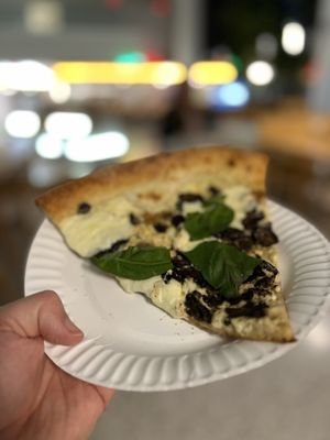 Danny Boy's Famous Original Pizza by null