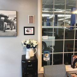 M&N Absolute Auto Repair - Lobby - Coffee & Tea available