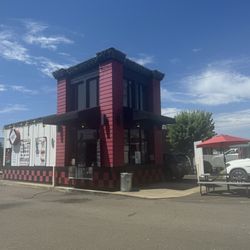 Smokin' Friday BBQ - Front of the building
