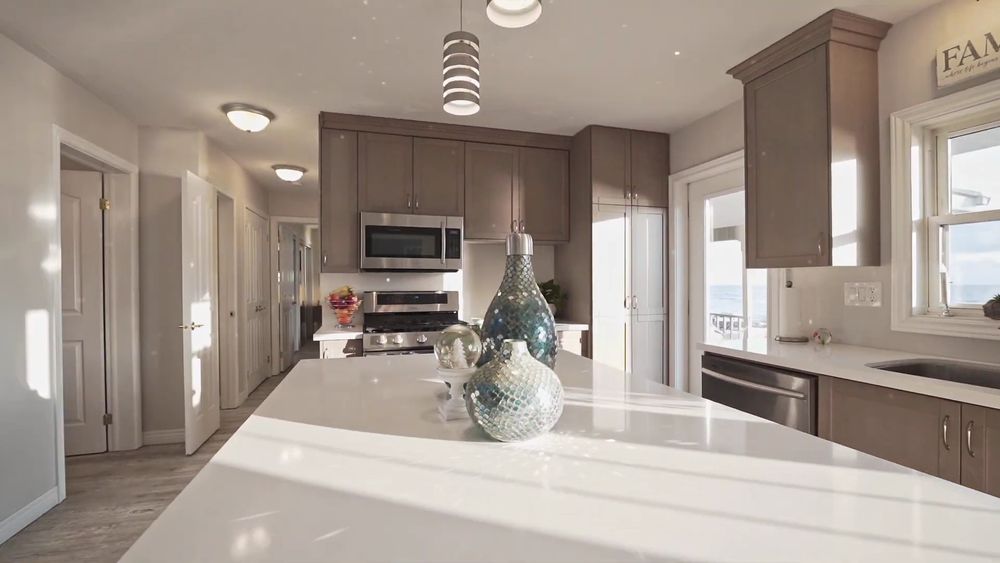 GILLY’S COTTAGE Updated July 2024 11 Photos 18134 Erie Shore Dr, Blenheim, Ontario