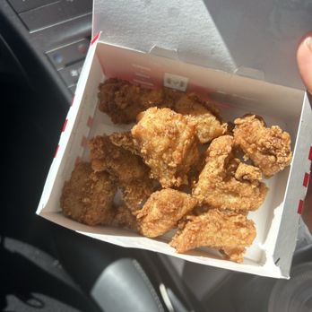 KFC - Missing 3 nuggets - Fast Food Near Me - Lancaster, California KFC - Missing 3 nuggets - Fast Food Near Me - Lancaster, California
