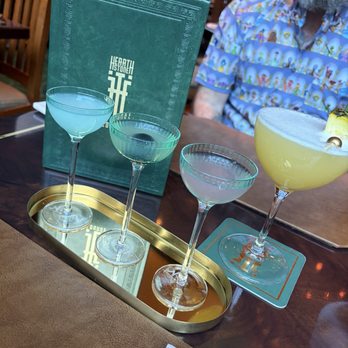 Hearthstone Lounge - Gin Gin Martini Flight - Lounges Near Me - Anaheim, California