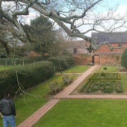 Boscobel House and the Royal Oak - Lovely green garden