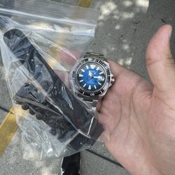 RG Jewelers - Swapped out my silicon band for my original bracelet at no cost.