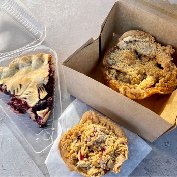 Kemmy's Pies - a piece of pie and a piece of pie - Bakeries Near Me - Willits, California