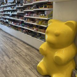 OMG Candy Store - Interior of the store
