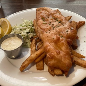 Elephant & Castle - Fish and Chips - Pubs Near Me - Chicago, Illinois