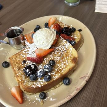 Snooze, an A.M. Eatery - French Toast Neat - Breakfast & Brunch Near Me - Cedar Park, Texas
