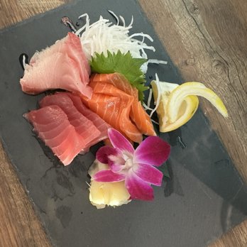 Imperial GO - Sashimi Platter - Salmon Tuna Yellowtail - Chinese Near Me - Las Vegas, Nevada