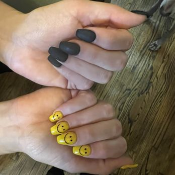CQ Nails - Dip nails with hand painted design - Nail Salons Near Me - Pewaukee, Wisconsin