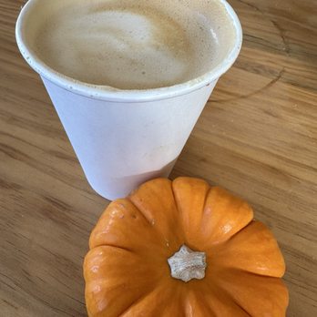 Calaca Coffee - Vanilla Cardamon Latte - Cafes Near Me - Crockett, California