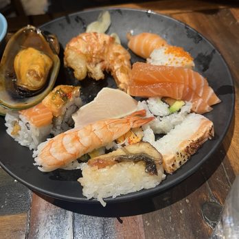 Dragon Legend - Chinese Near Me - Markham, Ontario