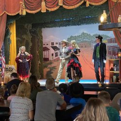 Sun Outdoors Frontier Town - Show
