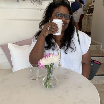 Le Bon Macaron - Amazing cappuccino - Coffee & Tea Near Me - Ann Arbor, Michigan