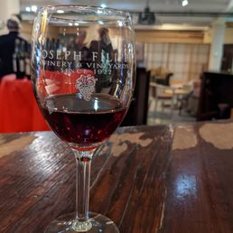 Racist wine tender Racist wine tender