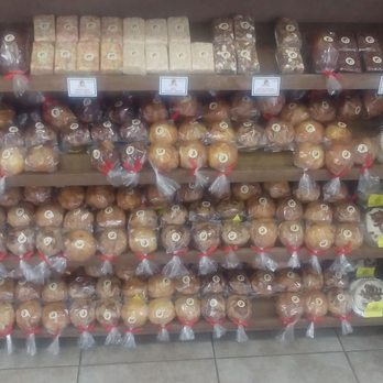 Buc-ee's - Muffins - Convenience Stores Near Me - League City, Texas