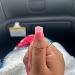 QT Nails & Spa - Tip not straight at all!