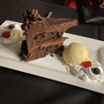 Madam’s Lounge & Theatre - Chocolate cake w ice cream - New American Near Me - Red River, New Mexico Madam’s Lounge & Theatre - Chocolate cake w ice cream - New American Near Me - Red River, New Mexico