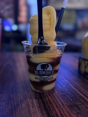 Blondies Sports Bar & Grill by null