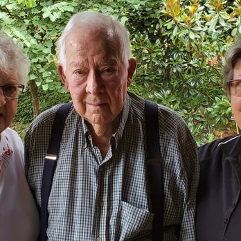 Walgreens - Louise, Paul & Barb 2020 - Drugstores Near Me - Elkview, West Virginia
