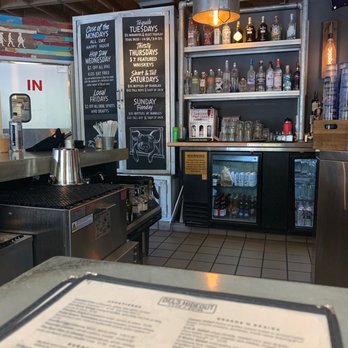 Del's Hideout - First time  I'll review in a bit but so far the service is incredible and the smell is delicious - Barbeque Near Me - San Diego, California